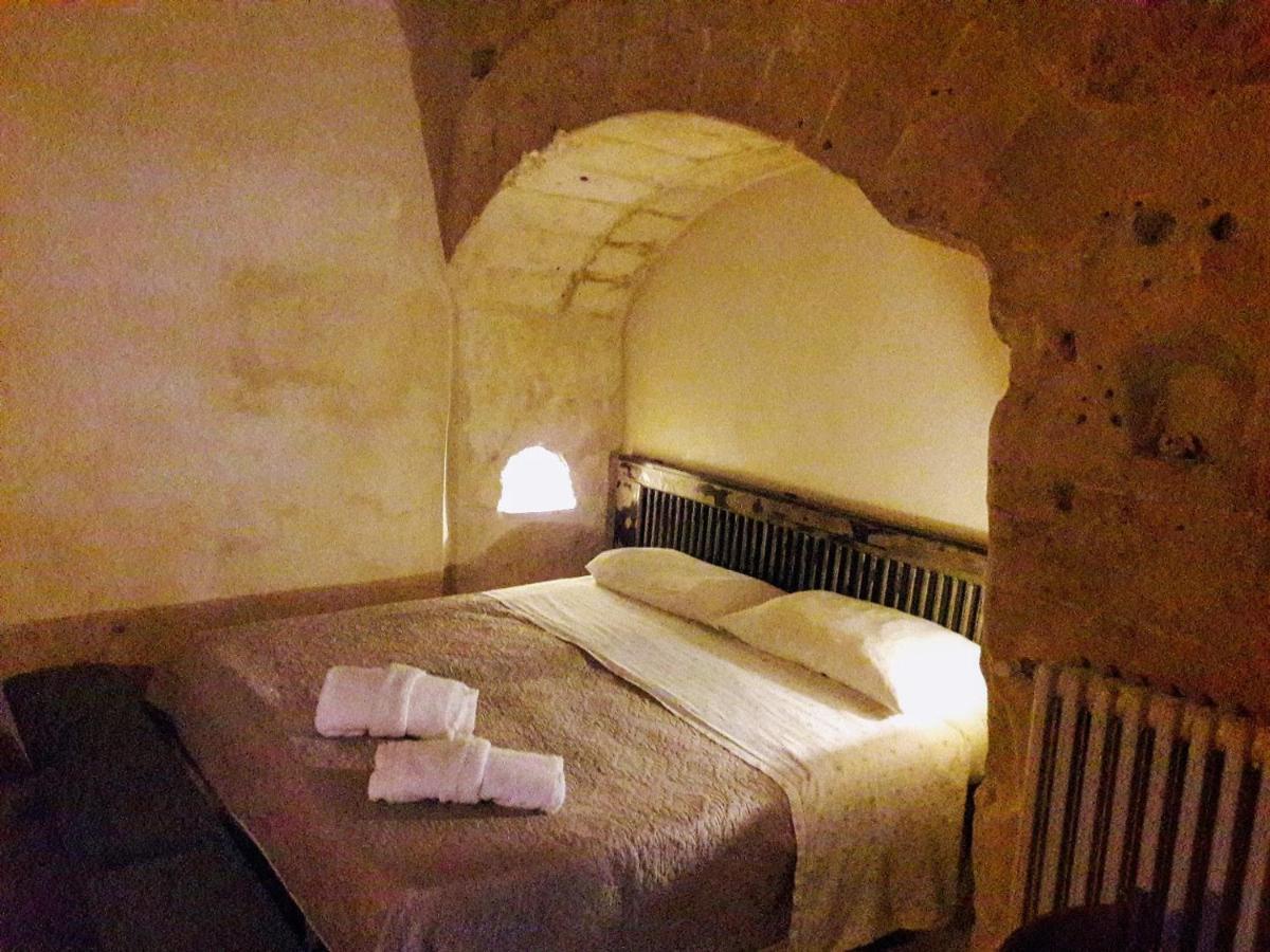 Cave Rooms Sassi Матера Экстерьер фото